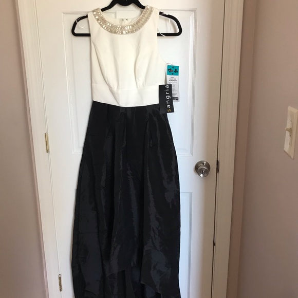 Dress - Picture 2 of 2